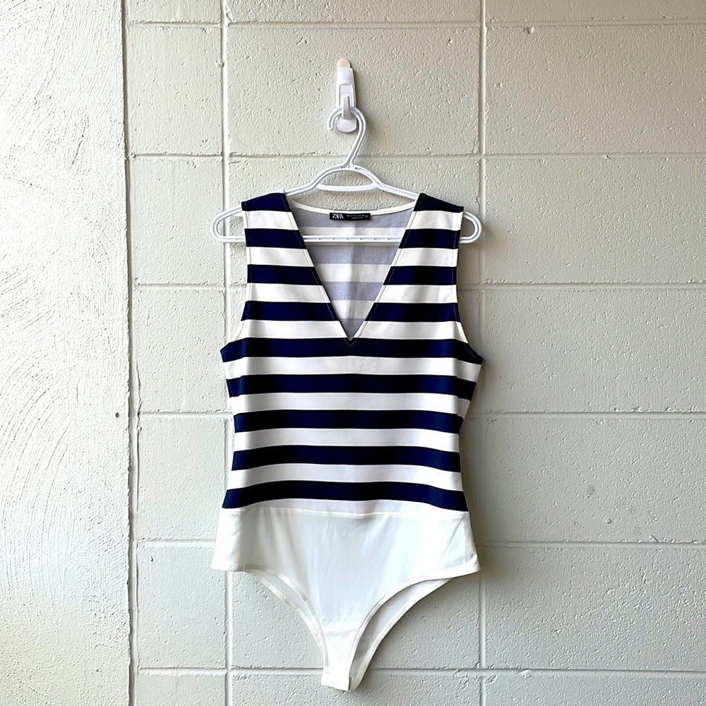 Zara nautical navy blue white body large - Picture 1 of 6